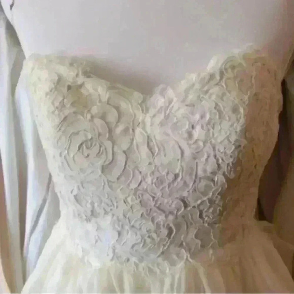 Hayley Paige KIRA Couture Wedding Gown size 10 - Picture 7 of 10